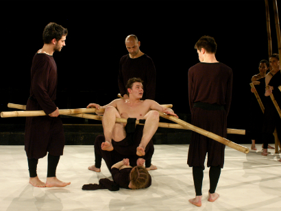 bárka leonce és léna 13 gal nyit