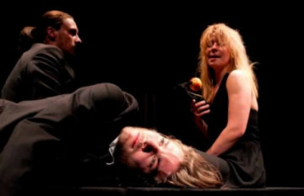 Triszt&aacute;n &eacute;s Izolda